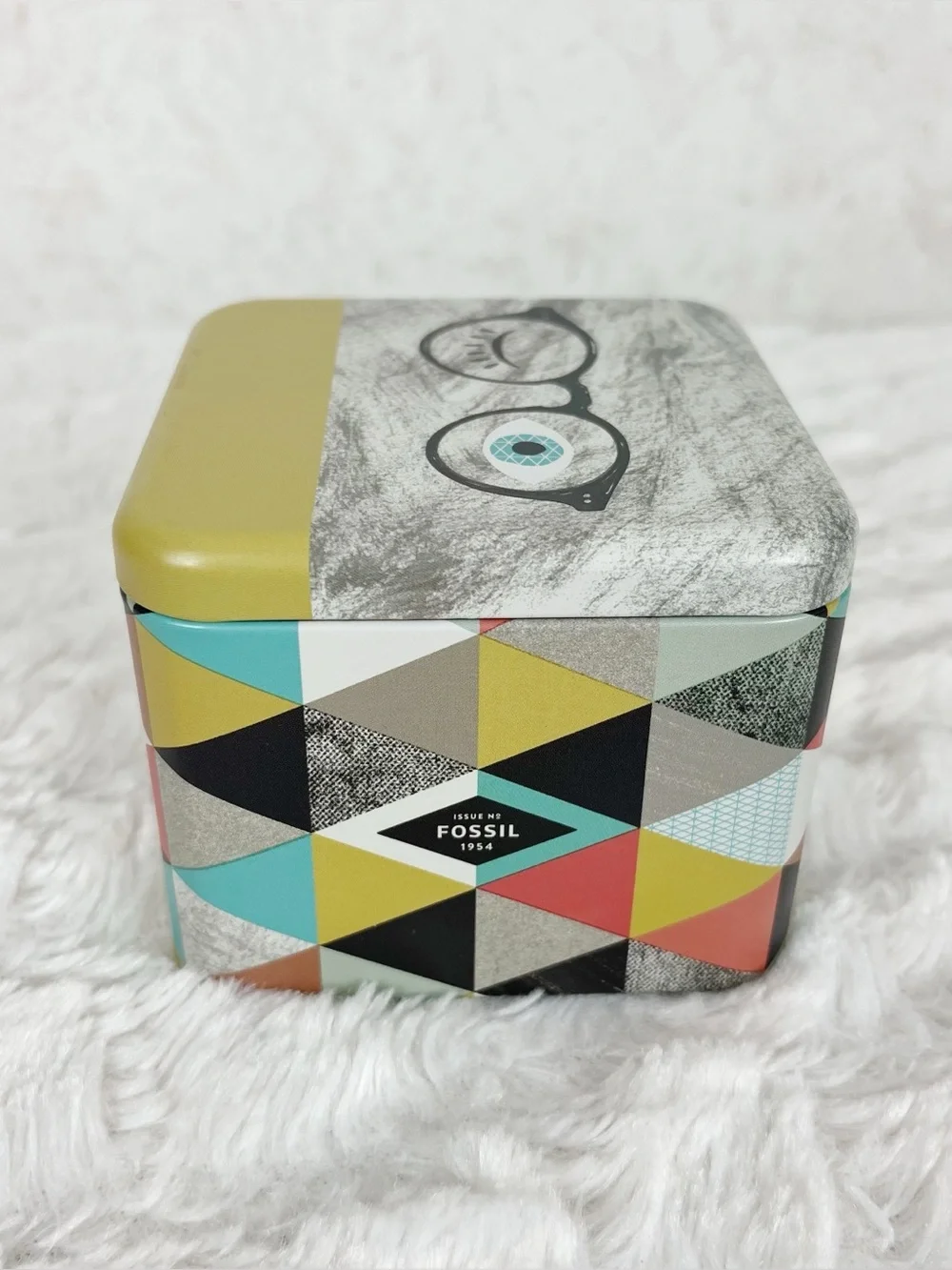 Fossil 2015 Collectible Watch Box Metal Tin Storage Glasses Geometric Pattern